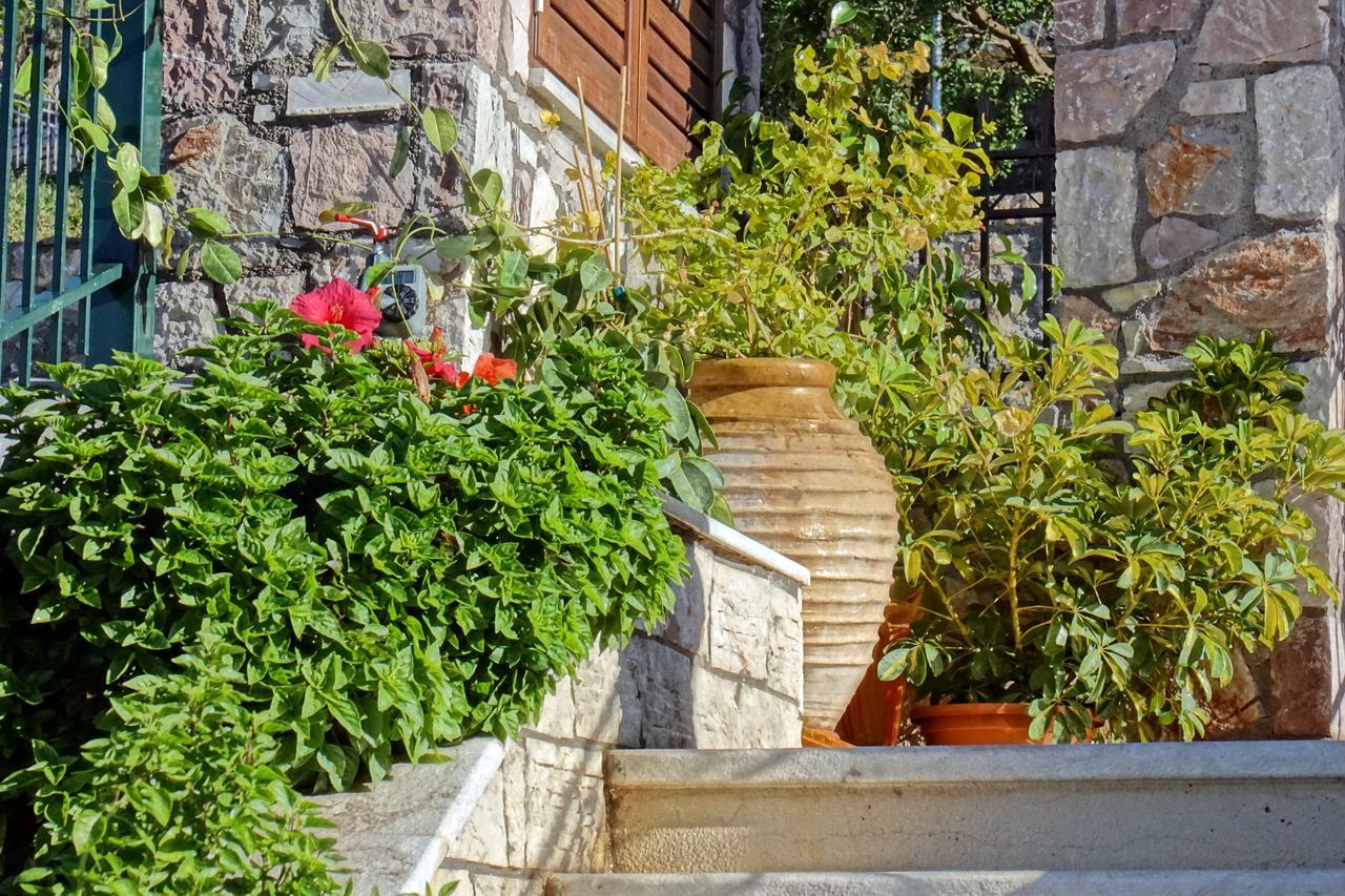 Treanto Nafpaktos Boutique Hotel エクステリア 写真